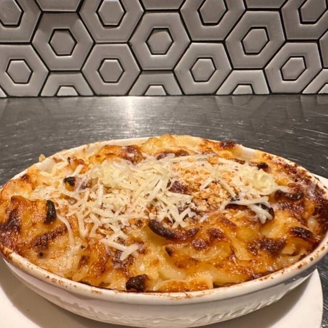 Baked Mac-N-Cheese.